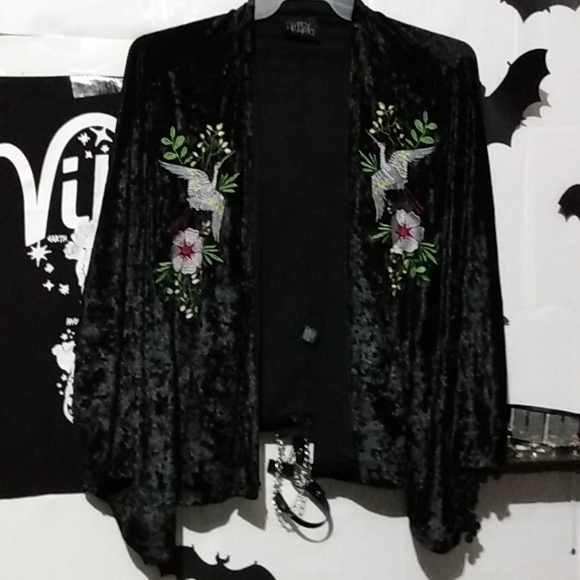 gypsy heart Tops - 🎃 4/$24 Gypsy heart kimono shaw size small